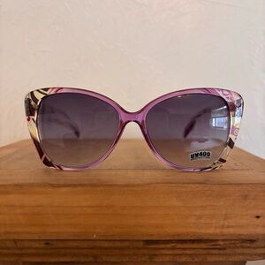 Elegant Purple Sunglasses with UV Protection